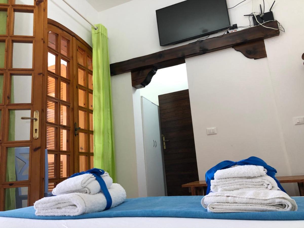 B&B Il Villino Torre Dell'Orso Luaran gambar