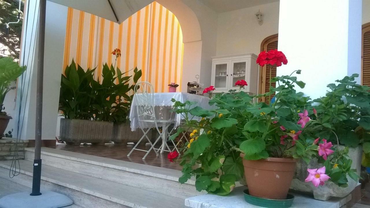 B&B Il Villino Torre Dell'Orso Luaran gambar